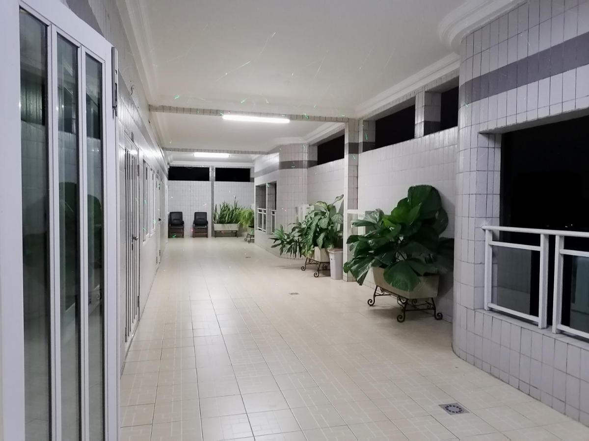 Hotel Residence Jeanne D'Arc Cotonou Exterior photo